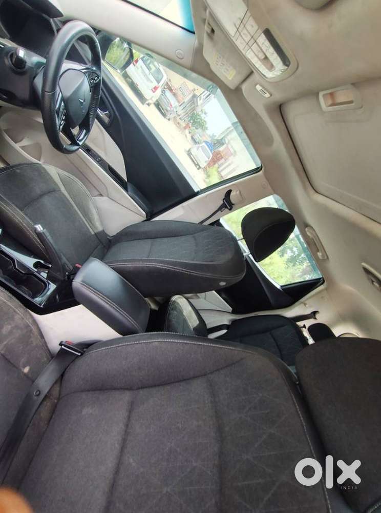 Mahindra Xuv 3xo Ax5 1.5 Diesel Autoshift Plus, 2024, Diesel