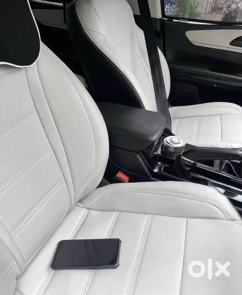 Mahindra Xuv700 2022 Petrol Well Maintained