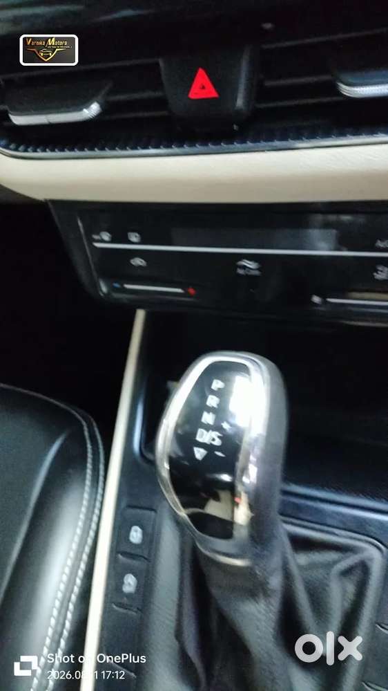 Skoda Slavia Ambition 1.0l Tsi At, 2022, Petrol