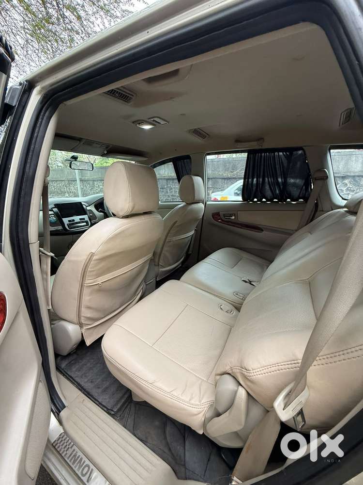 Toyota Innova 2.5 Vx (diesel) 8 Seater Bs Iv, 2014, Diesel