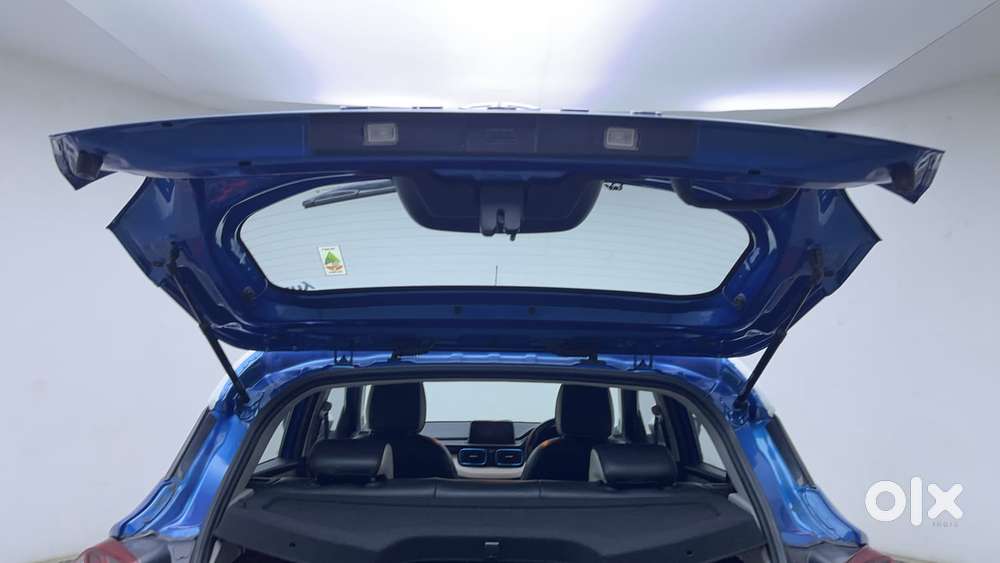 Tata Punch 1.2 Revotron Creative Amt Dual Tone, 2022, Petrol