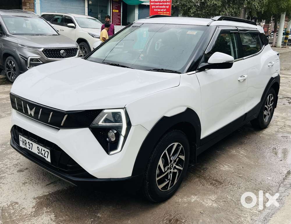 Mahindra Xuv 3xo Ax5 Ds Mt, 2025, Diesel