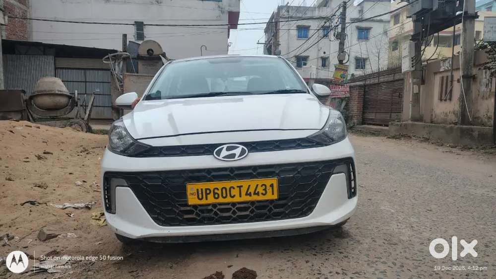 Mere Ko Yaha Nhi Rehna Hai Abb Isliye Gadi Ko Bech Rhe Hai