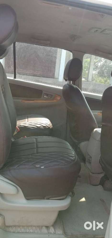 Toyota Innova 2012-2013 2.5 E Diesel Ms 8-seater, 2012, Diesel