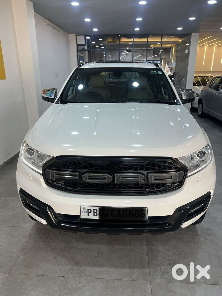 Ford Endeavour 3.2 Titanium At 4x4, 2016, Diesel