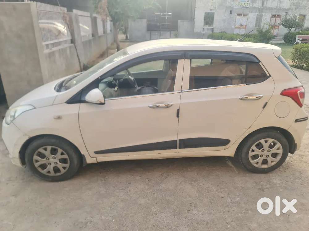 Hyundai Grand I10 2014 Diesel 120000 Km Driven