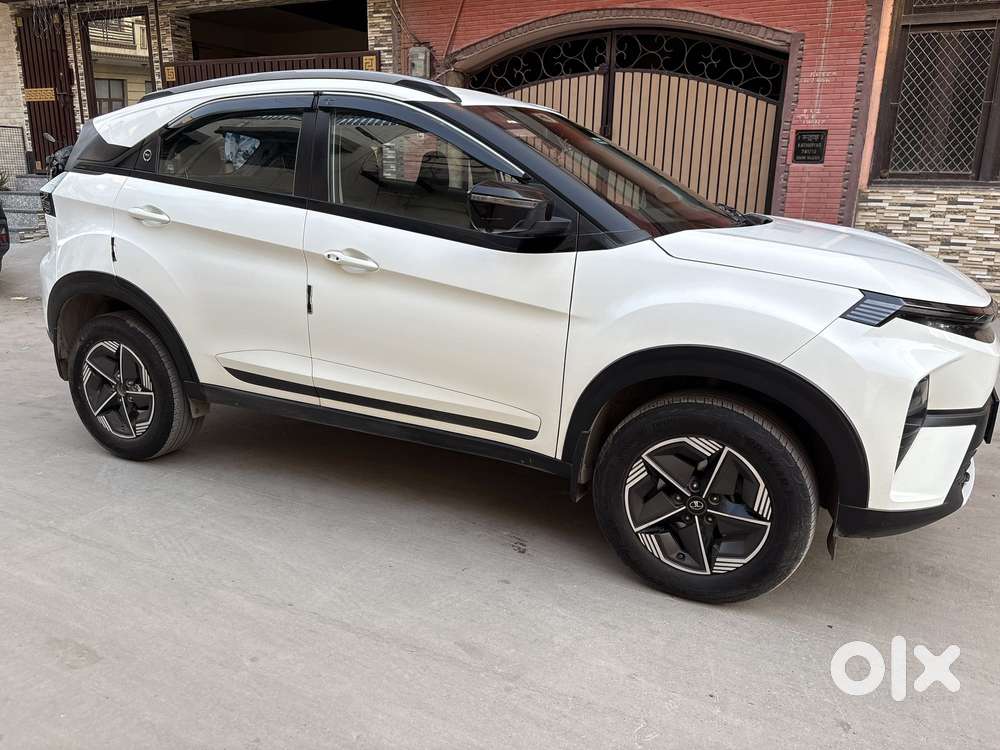 Tata Nexon Creative Plus S 1.2 Revotron Petrol 6 Amt, 2024, Petrol