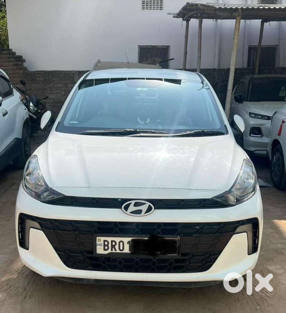 Hyundai Aura Top Model With Fully Loaded Accessories