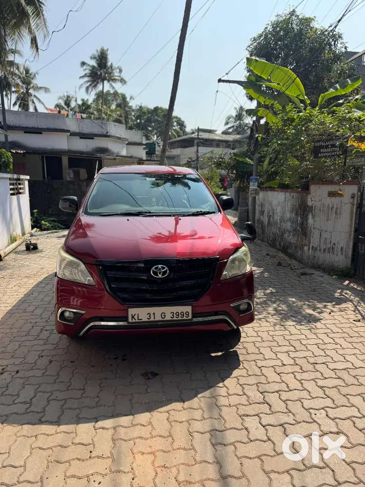Toyota Innova 2014, Original Kerala Showroom Service
