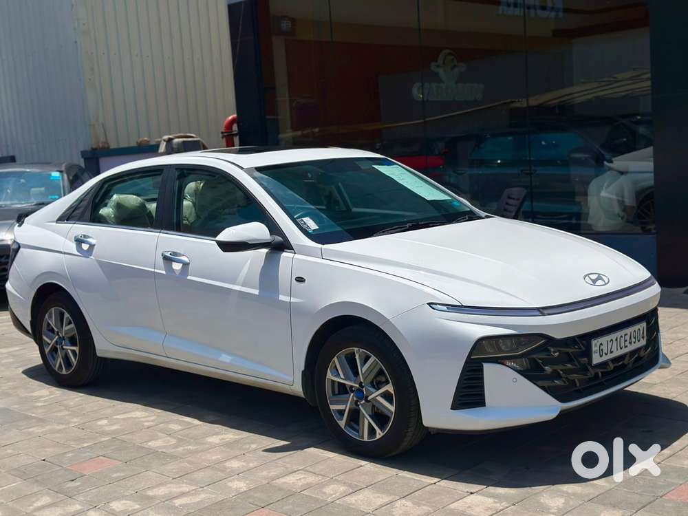 Hyundai Verna 1.5 Sx (o) Ivt, 2024, Petrol