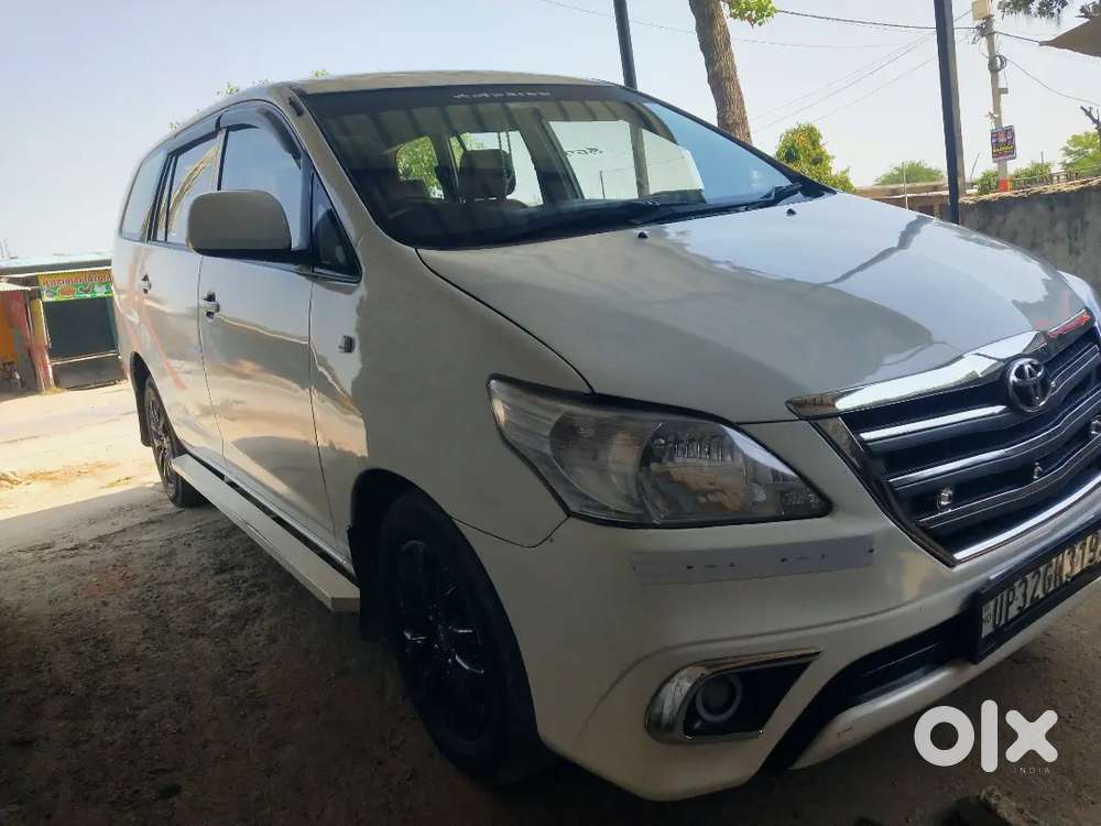 Toyota Innova 2016