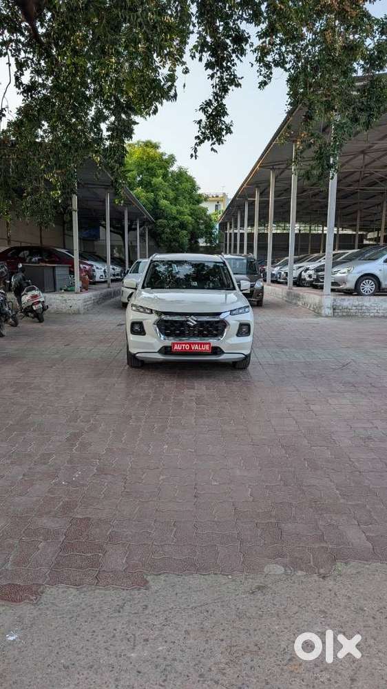 Maruti Suzuki Grand Vitara 1.5 Sigma Smart Hybrid, 2025, Petrol