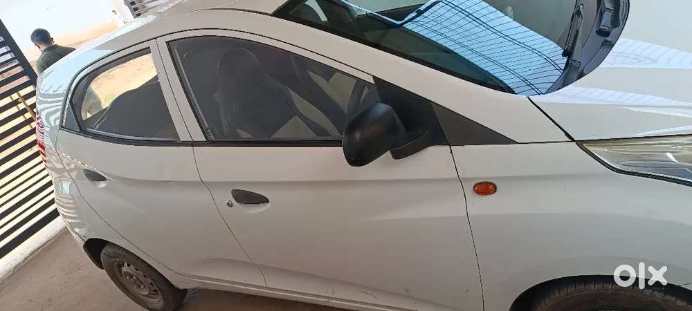 Hyundai Eon 2013 Petrol Well Maintained