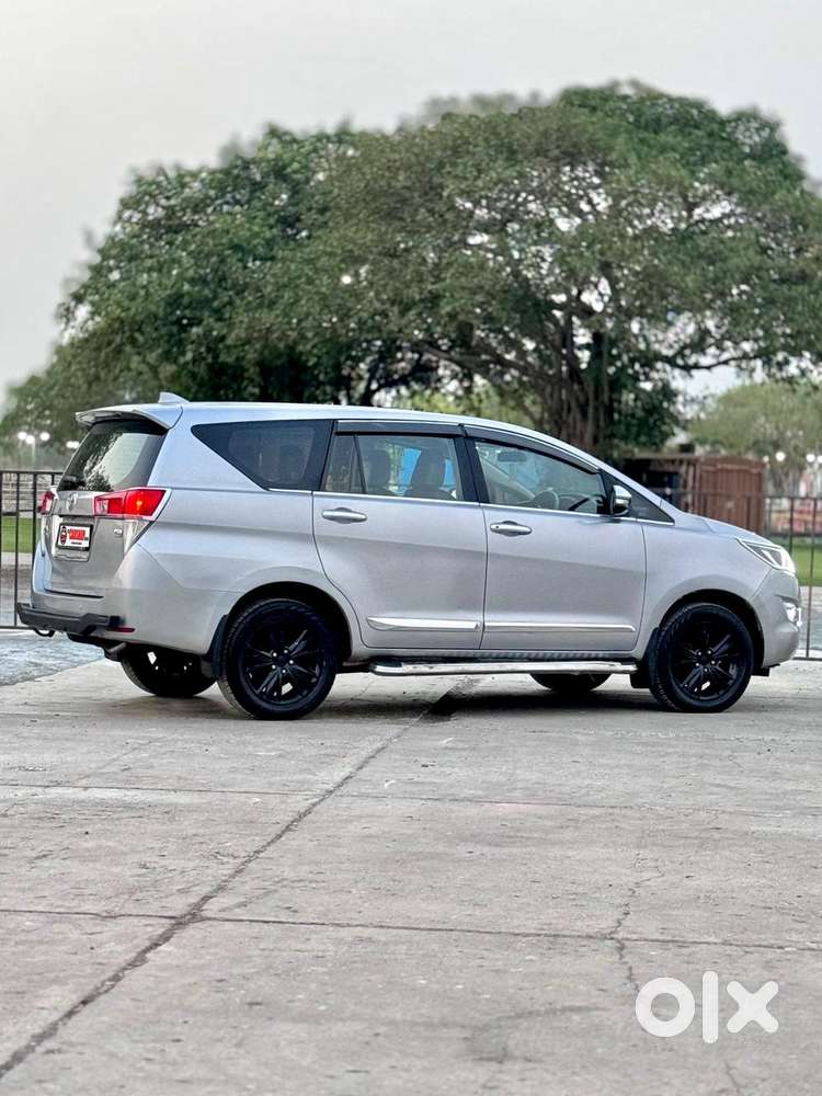Toyota Innova Crysta 2.8 Zx At, 2016, Diesel