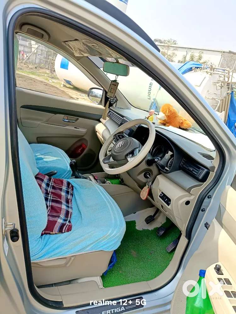 Maruti Suzuki Ertiga 2023 Vxi Cng