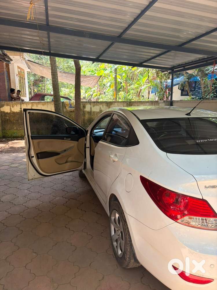 Hyundai Fluidic Verna 2015