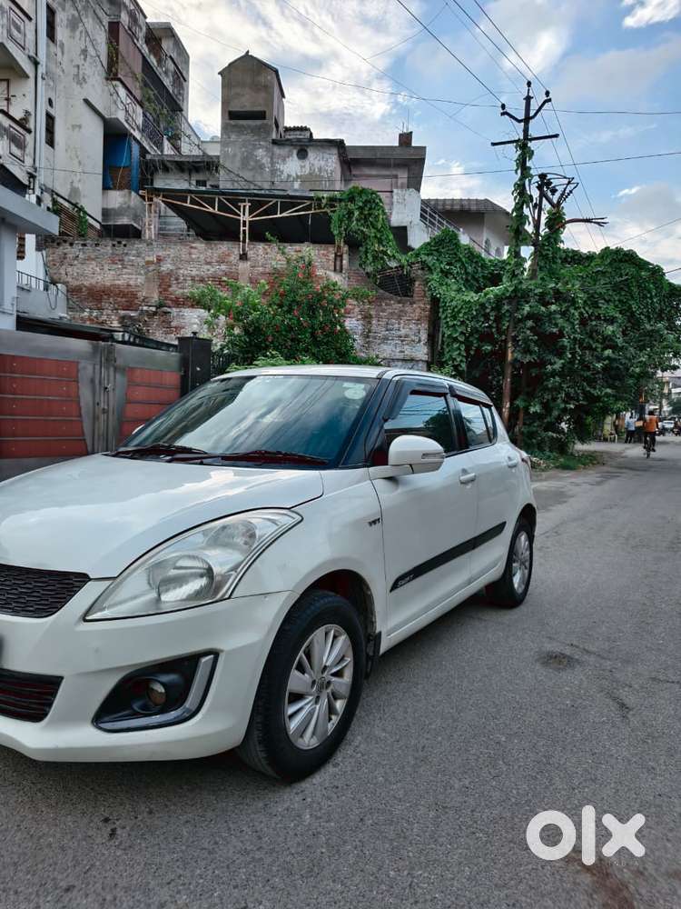 Maruti Suzuki Swift Vvt Zxi, 2015, Cng & Hybrids
