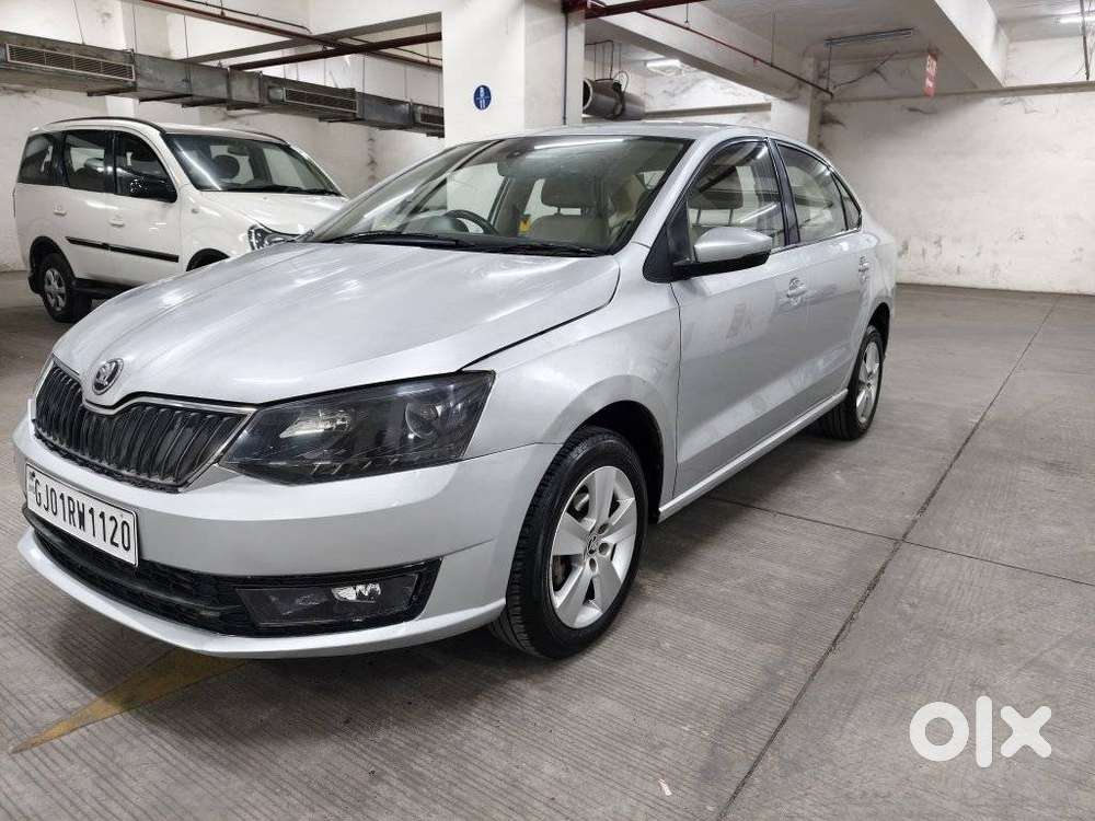 Skoda Rapid 1.6 Mpi At Style, 2017, Petrol