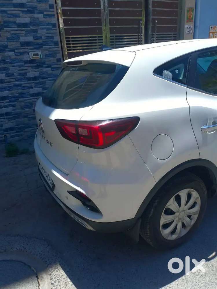 Mg Astor Shine 1.5 Mt Ivory 2024