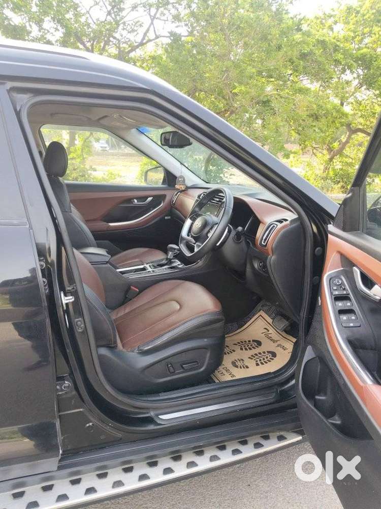 Hyundai Alcazar 2.0 Signature (o) Petrol At 6 Str, 2021, Petrol
