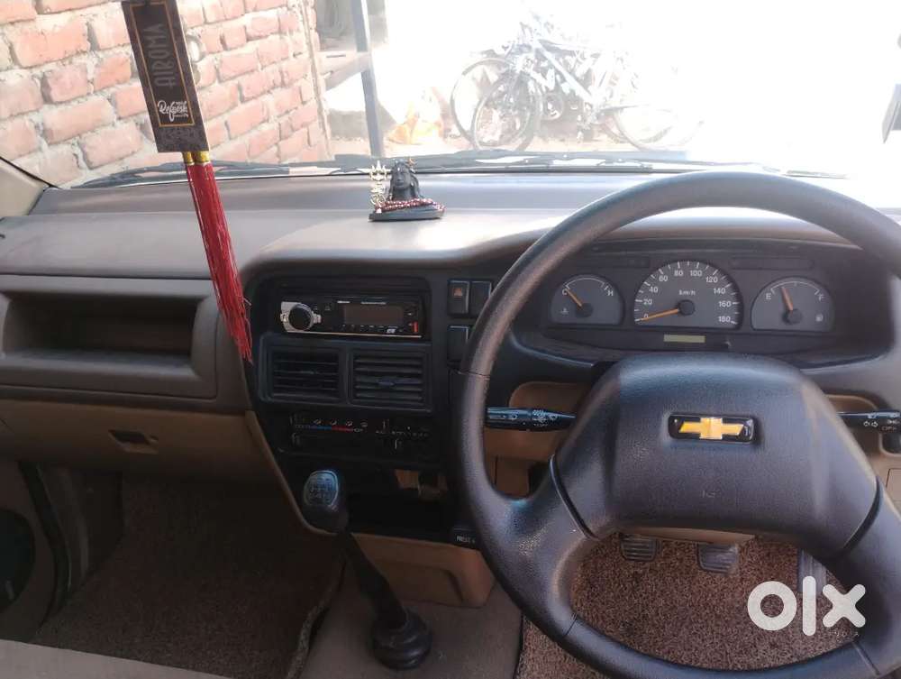 New Condition Tavera B3 10 Seater