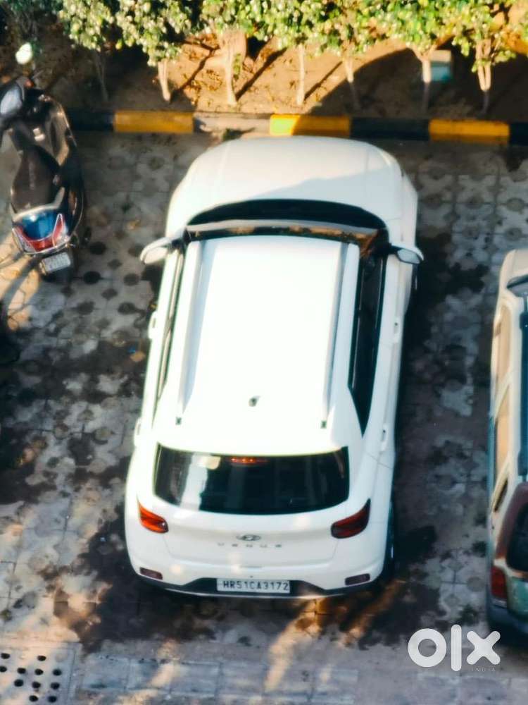 Hyundai Venue 2020 Petrol 53000 Km Driven
