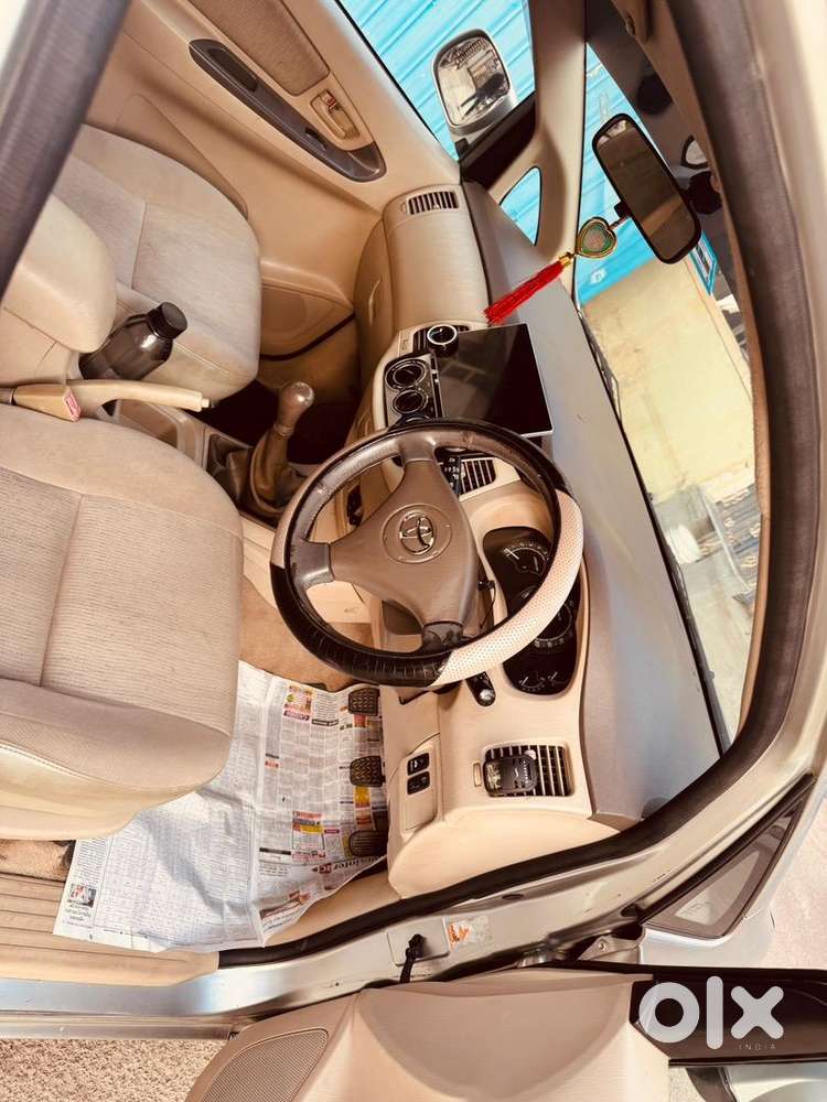 Toyota Innova 2005 Petrol Well Maintained