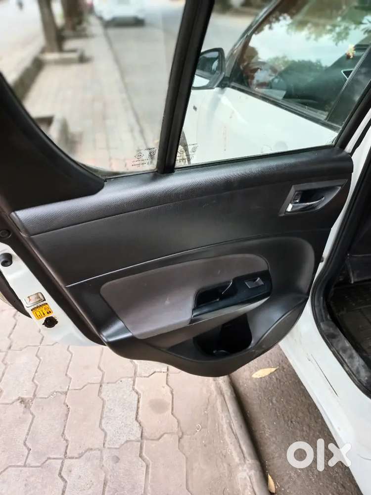 Maruti Suzuki Swift Vxi 2012