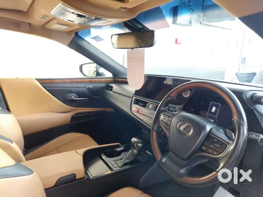 Lexus Es 300h Luxury, 2024, Petrol