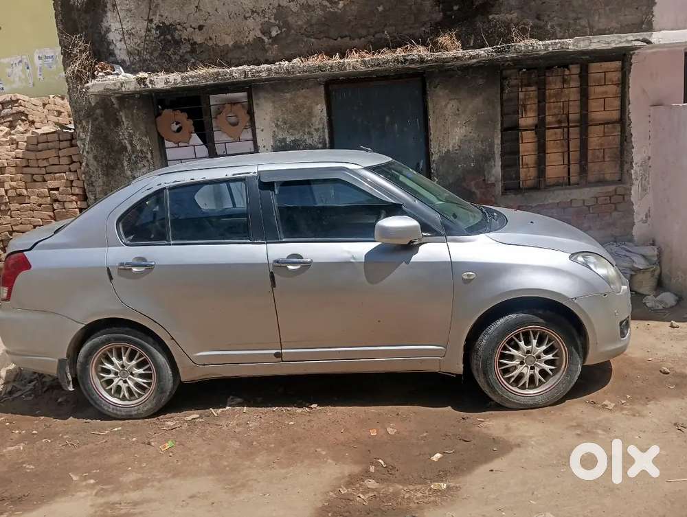 Maruti Suzuki Dzire 1.2 Vxi Cng 2010