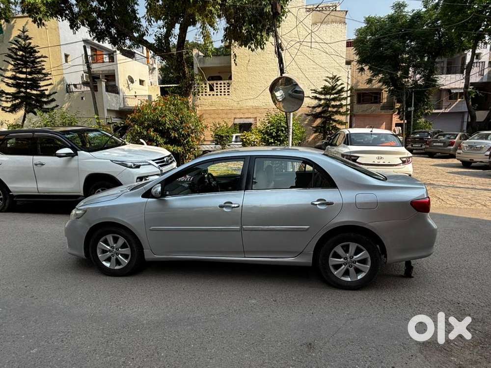 Toyota Corolla Altis 2010 Petrol Well Maintained