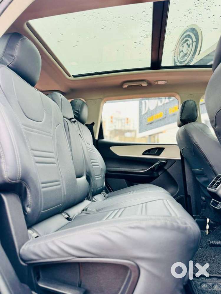 Mahindra Xuv700 2.2 Ax 5 Diesel At 7 Str, 2023, Diesel