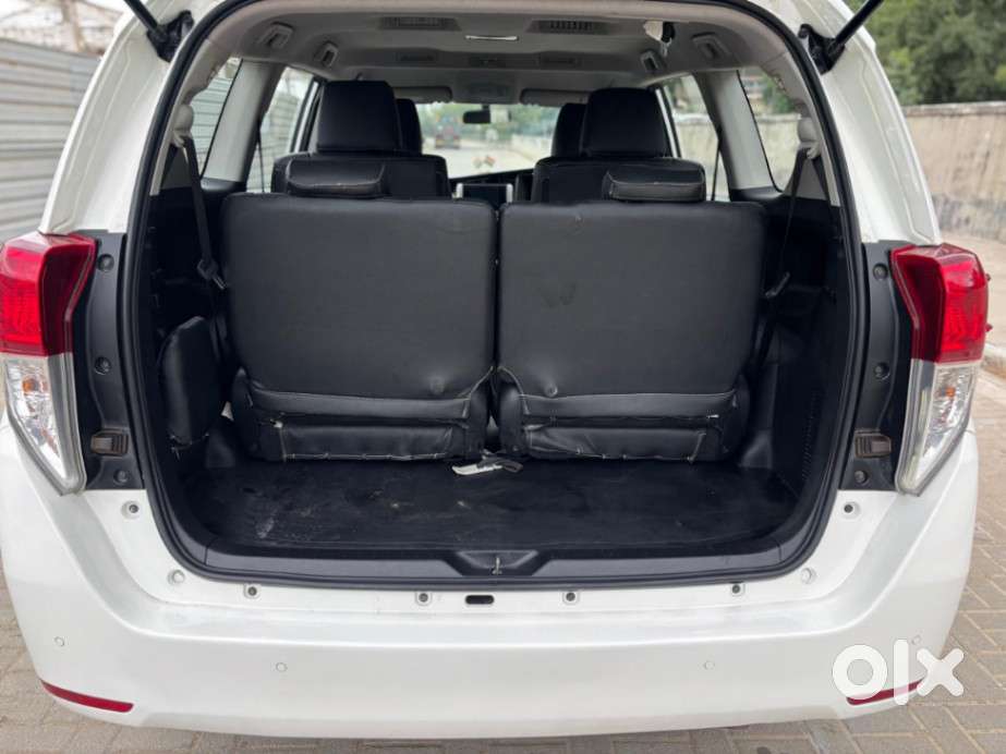 Toyota Innova Crysta 2.4 G Mt 7 Str, 2020, Diesel