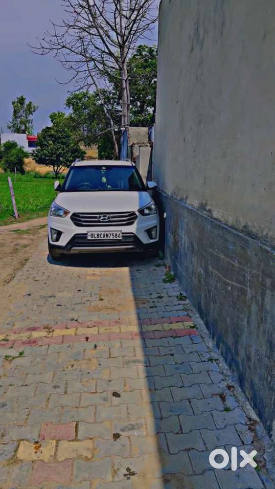 Hyundai Creta Petrol 2016 Year With 18 Inche Alloy Wheels And Power Bo