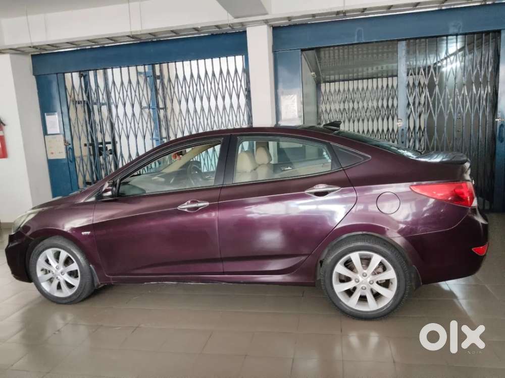 Hyundai Verna Fluidic 1.6 Vtvt Sx Automatic, 2011, Petrol