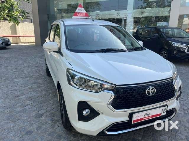 Toyota Rumion V At, 2025, Petrol