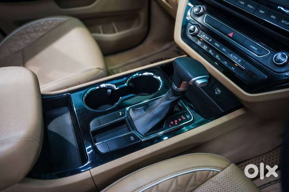 Kia Carnival Limousine, 2021, Diesel