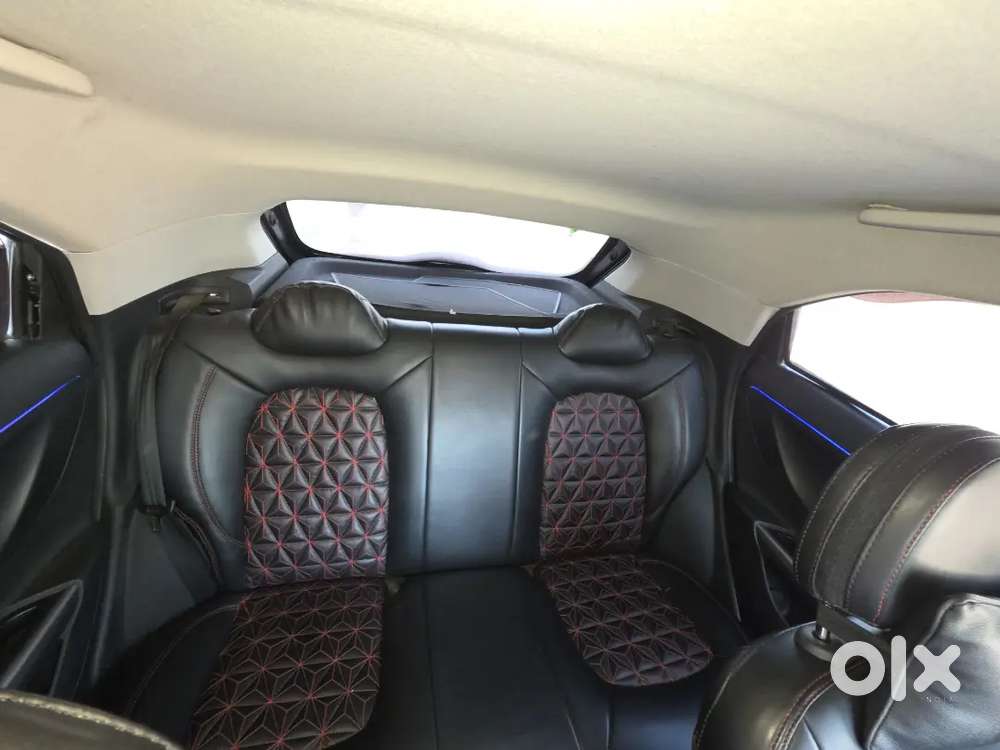 Well Mentioned Only 2.5 Years Old, Used Only For Office Up-down