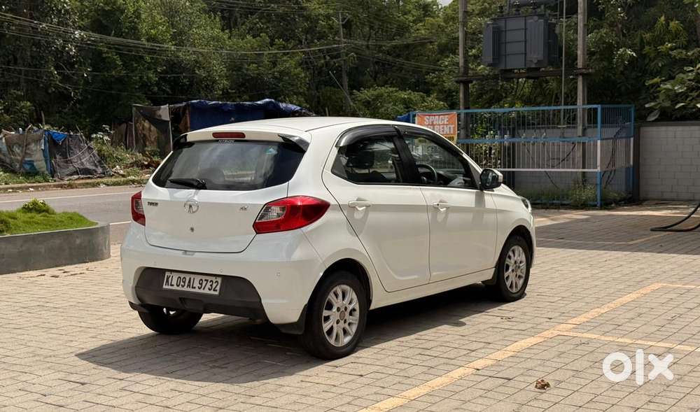 Tata Tiago 1.05 Revotorq Xz, 2016, Petrol