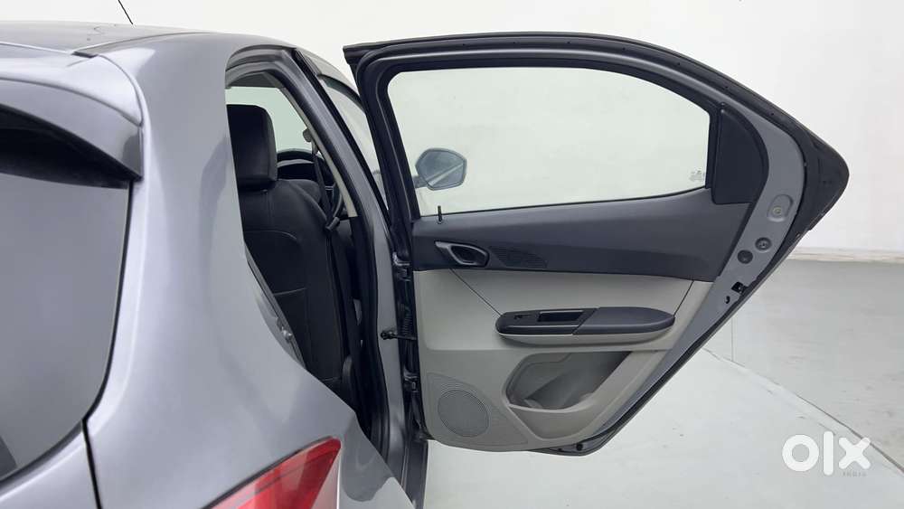 Tata Tiago Xza, 2019, Petrol