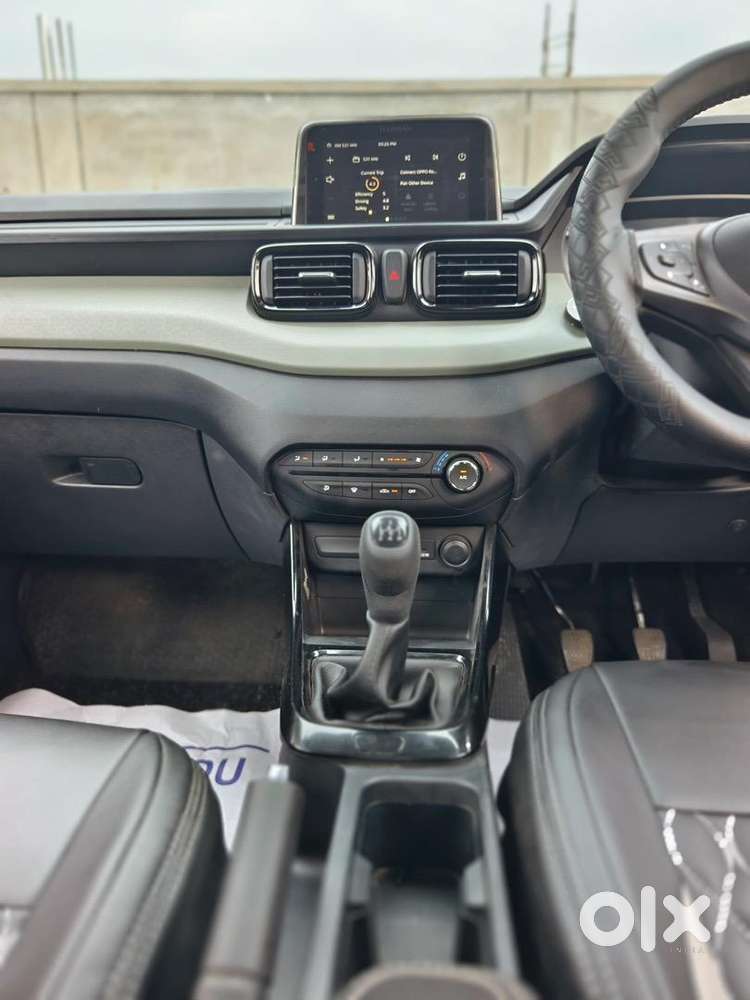 Tata Punch Adv+s 2025