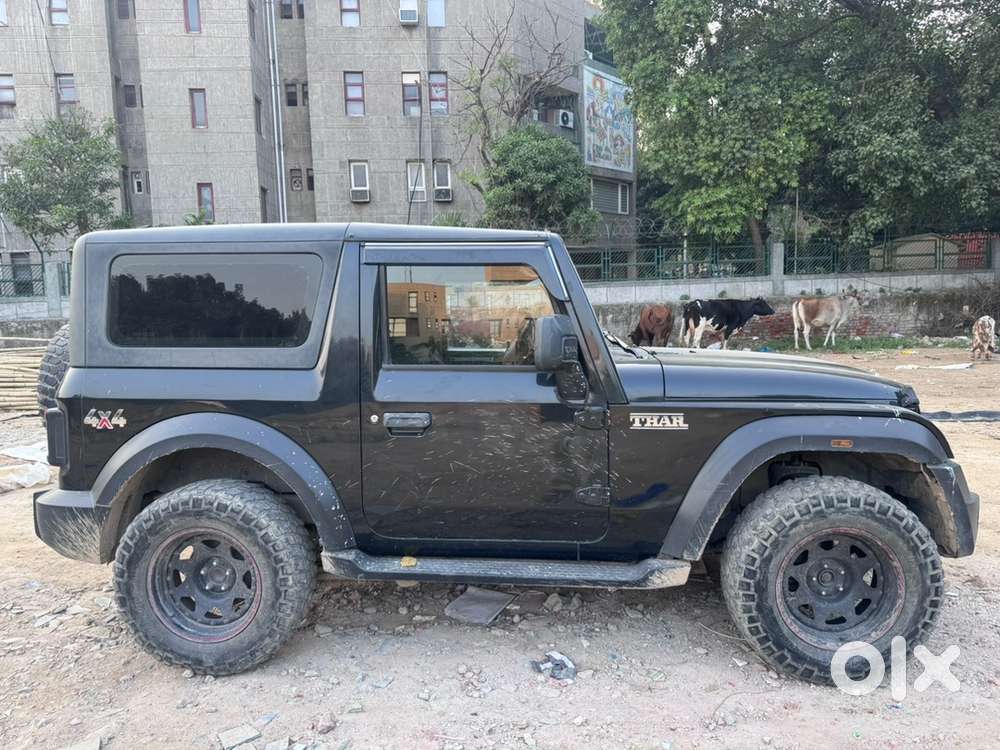 Mahindra Thar Petrol 2023