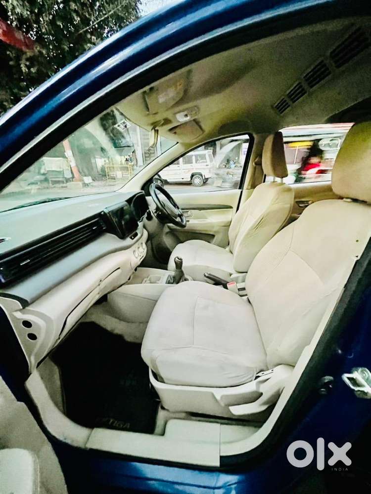 Maruti Suzuki Ertiga 2020 Smart Hybrid Petrol 70000 Km Driven