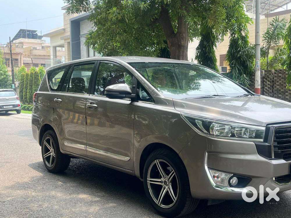 Toyota Innova Crysta 2.4 Gx Mt, 2019, Diesel