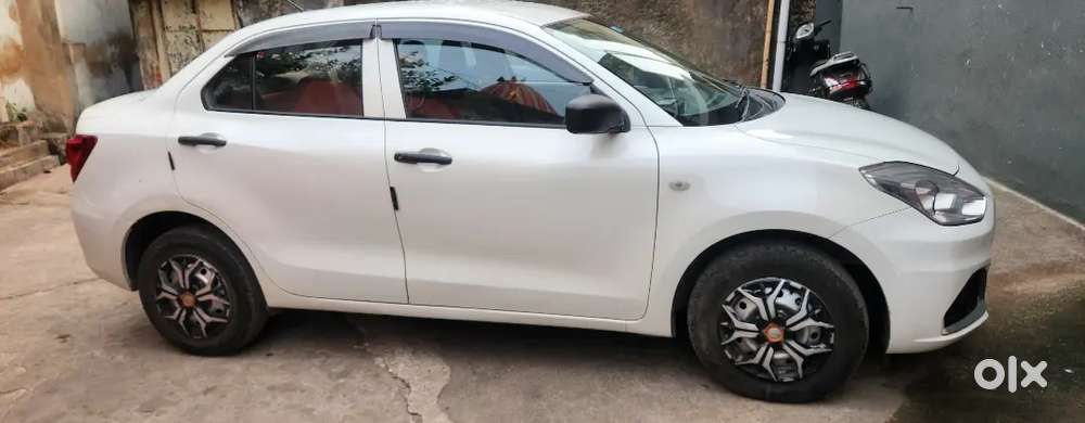 Maruti Suzuki Dzire 2024 Cng & Hybrids 88000 Km Driven