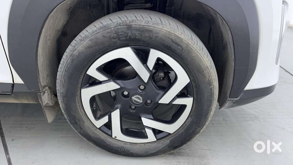 Nissan Magnite 1.0 Xv Premium Turbo Cvt (o), 2022, Petrol