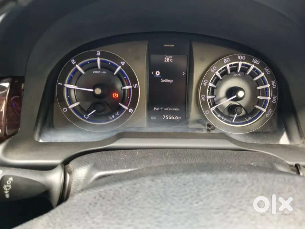 Toyota Innova Crysta 2017 मॉडल