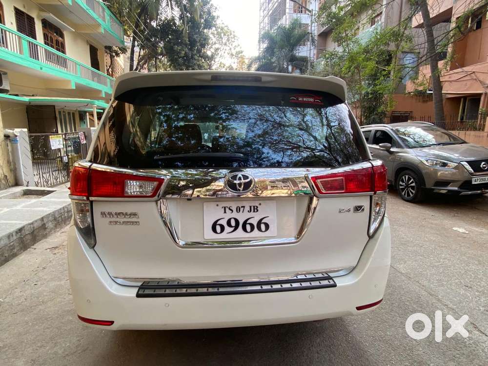 Toyota Innova Crysta 2.4 V 8 Str, 2021, Diesel