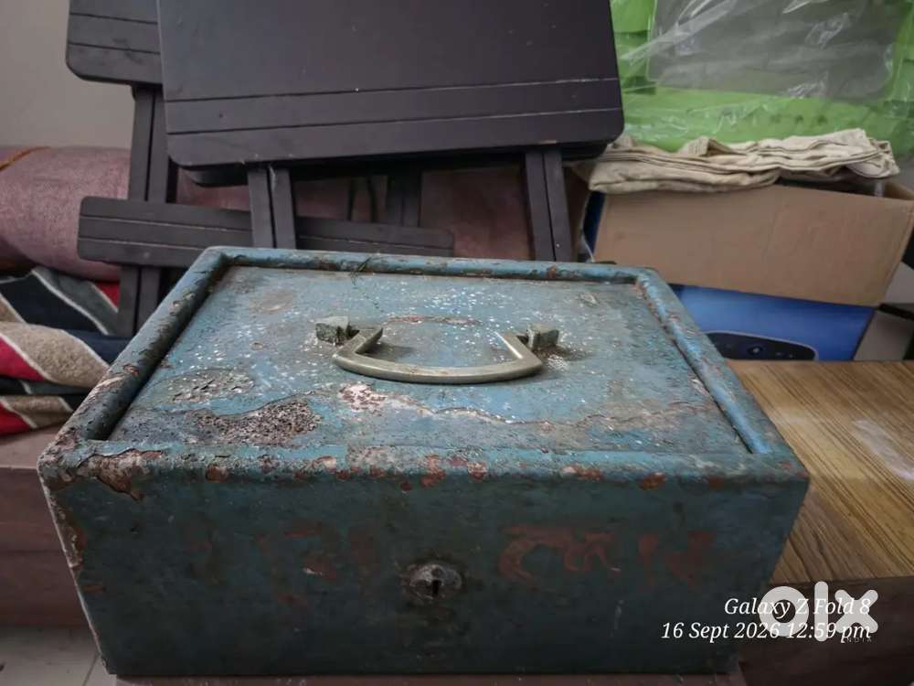 2 rare vintage locker tijori extremely heavy