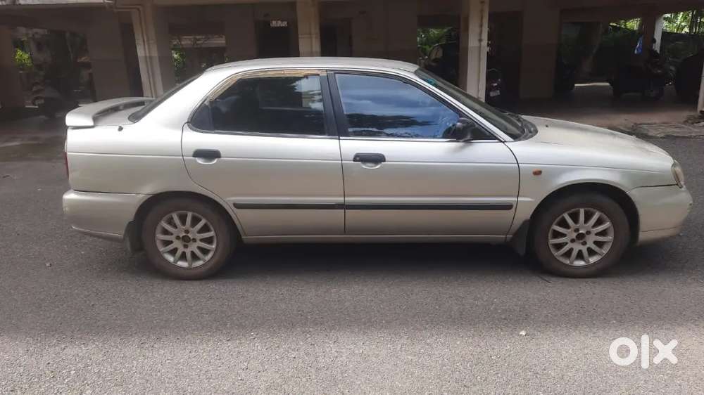 स्क्रॅप कार खरेदी करतो व एक्सीडेंट कार खरेदी करतो
